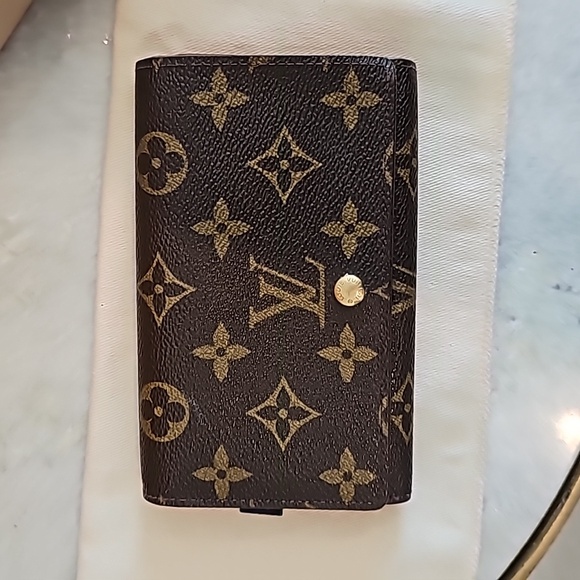 ✨️AUTHENTIC✨️ Louis Vuitton Monogram Porte Monnaie Bifold Wallet - Picture 15 of 16